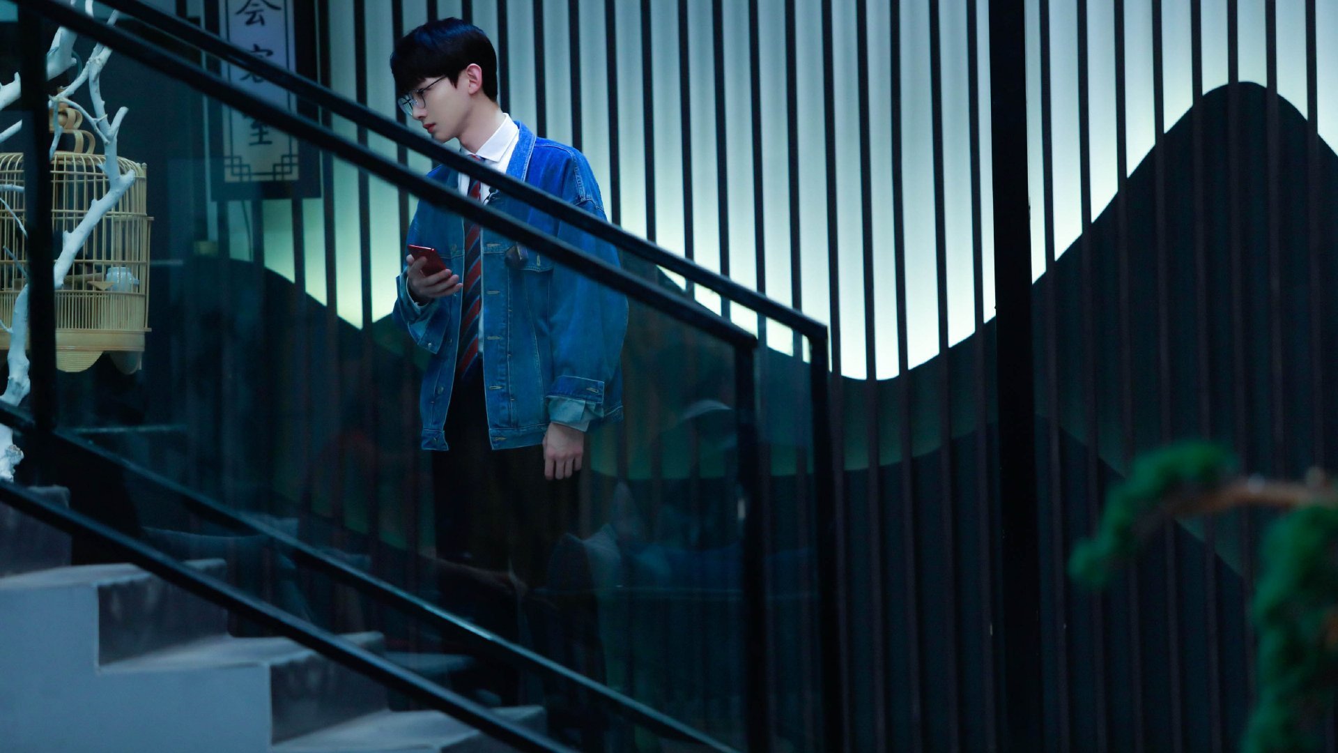 以运动传递奋发精神，鼓励青少年积极向上，青年人请以运动致青春作文800字