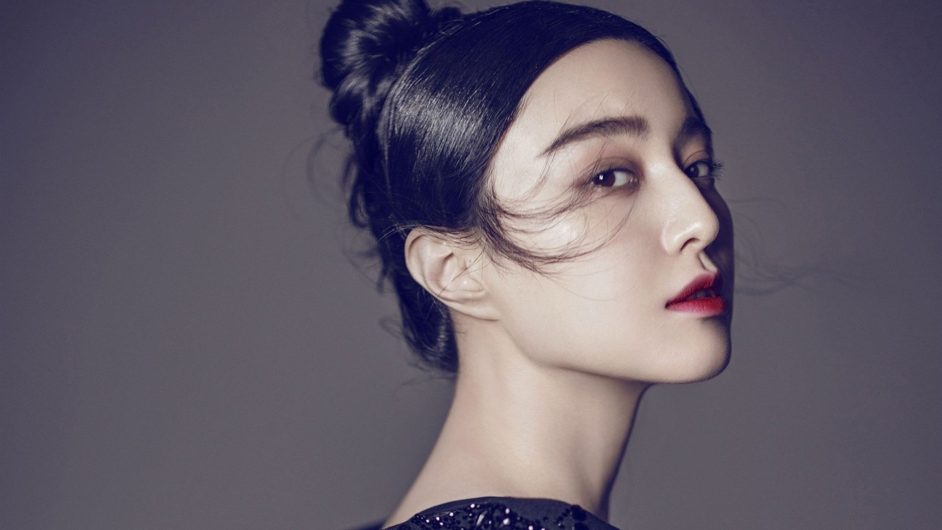 开云官方-巴萨主场4-2击败塞维利亚，完美收官2024年，巴萨对战塞维利亚