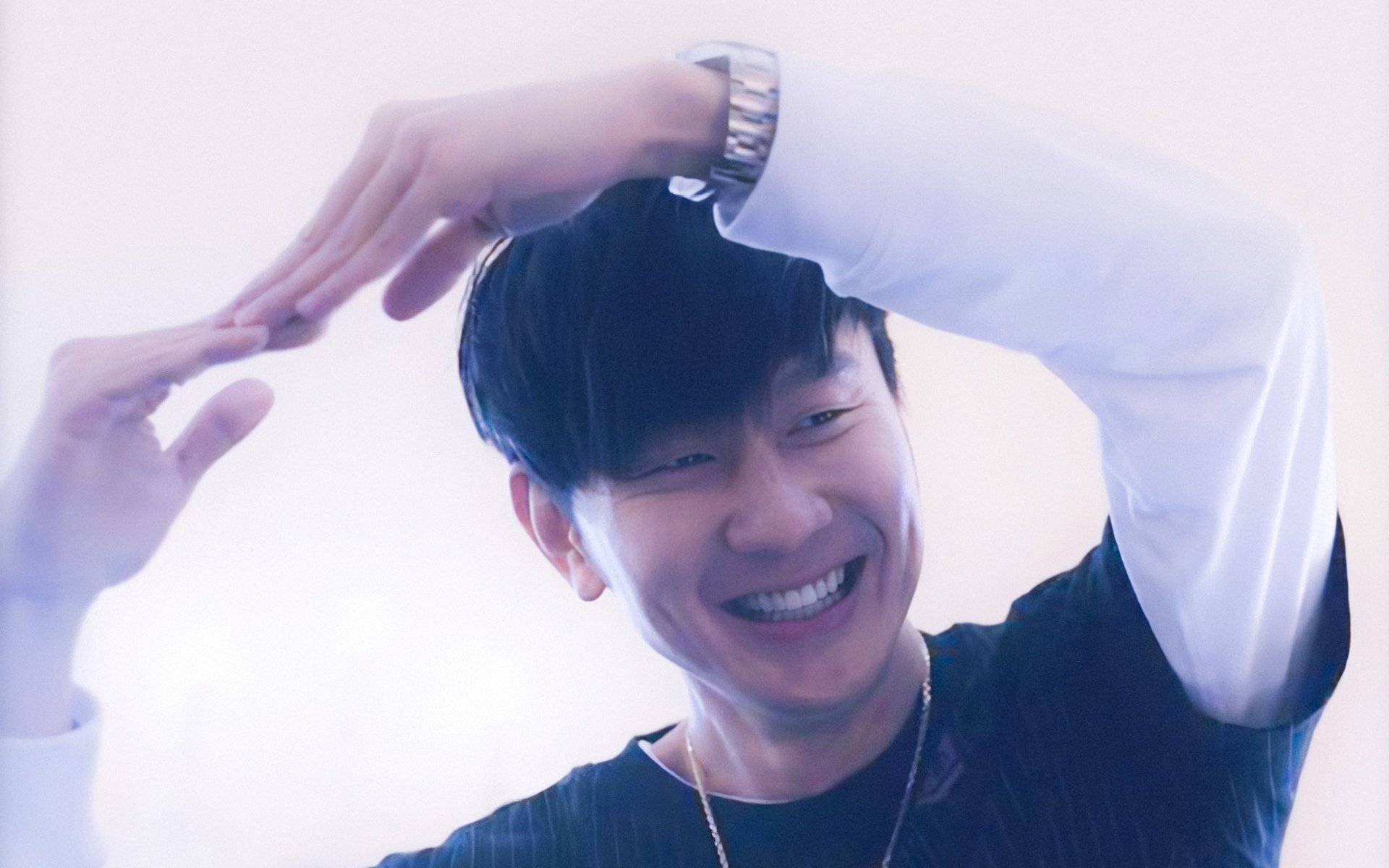 巴塞罗那主场越战越勇登顶西甲积分榜，巴塞罗那队