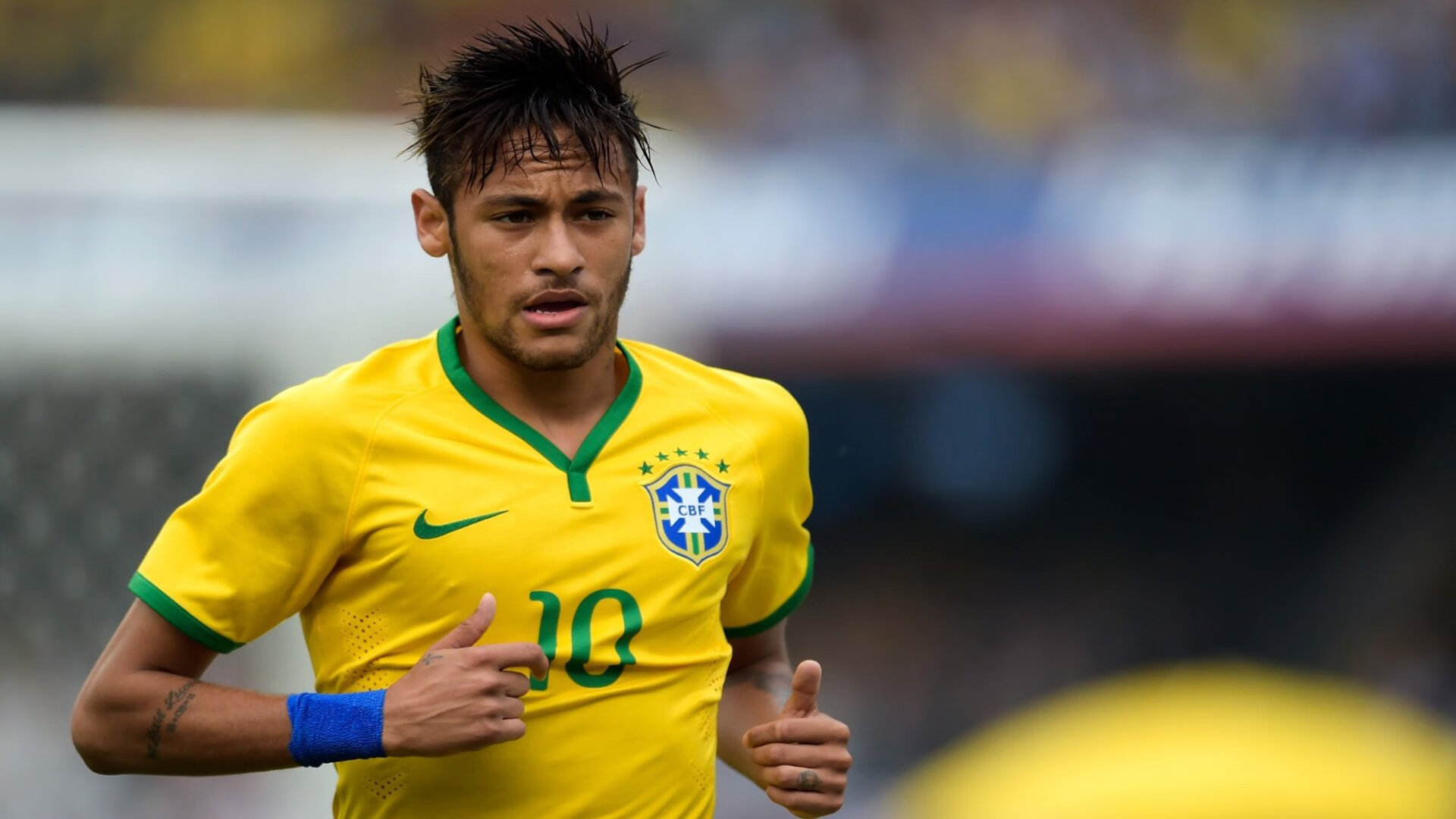 “极速狂飙：赛场上的超车经典瞬间”，电影 极速狂飙