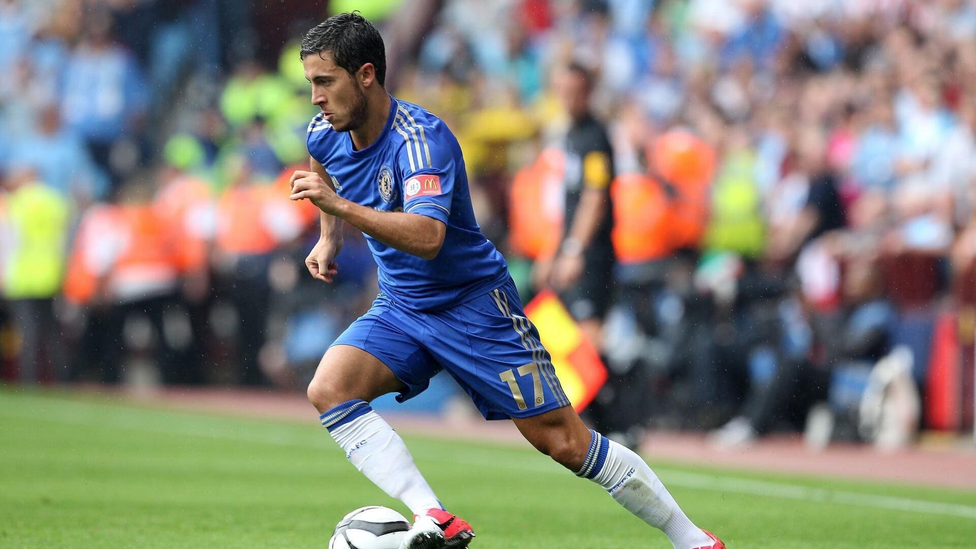 英超激战正酣,精彩反击和神级扑救轮番登场,英超争4